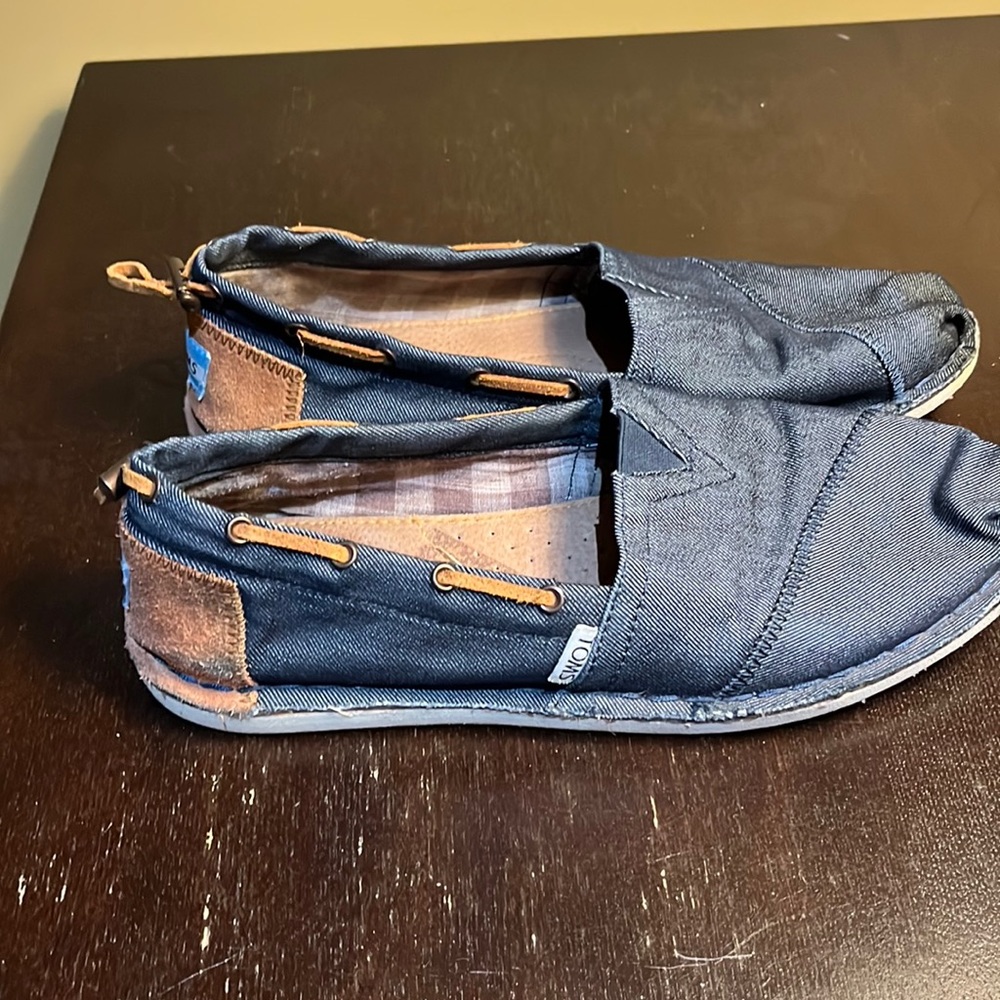 Toms denim flats, size 9.5